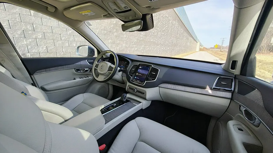 VOLVO XC90 -