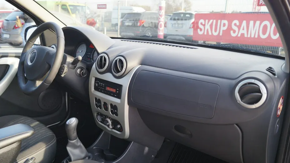 DACIA Sandero -