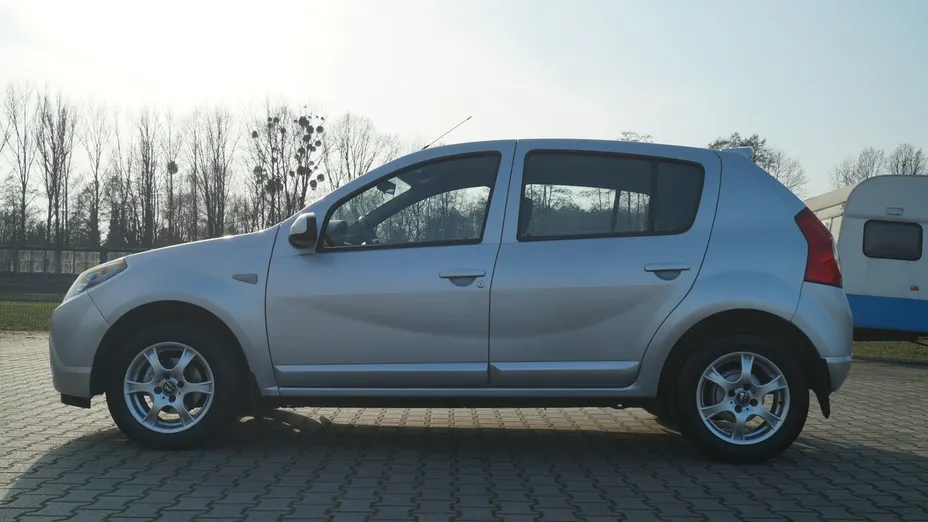 DACIA Sandero -