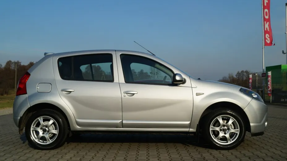 DACIA Sandero -
