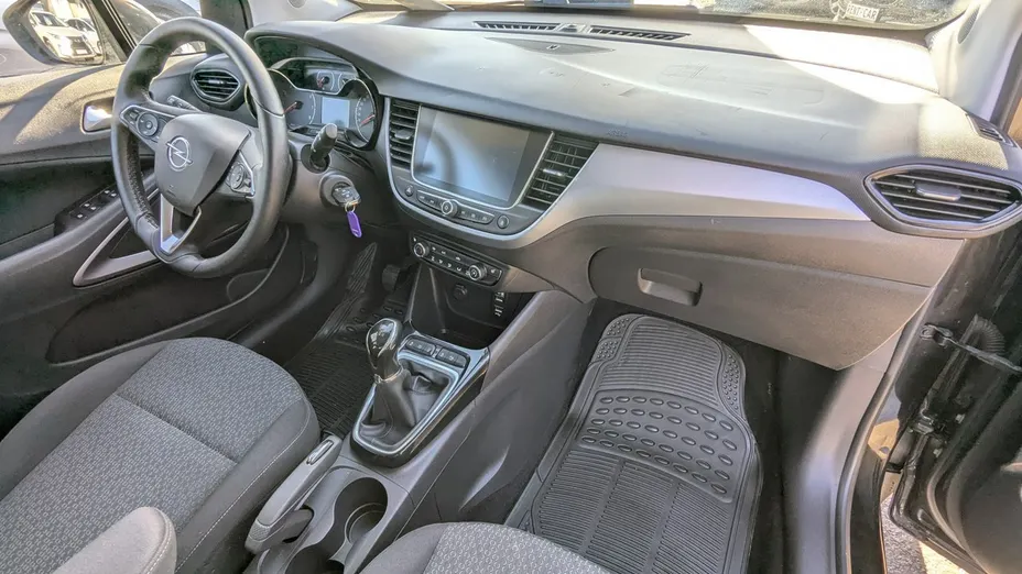 OPEL Crossland X -