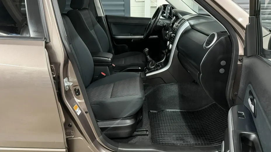 SUZUKI Grand Vitara -