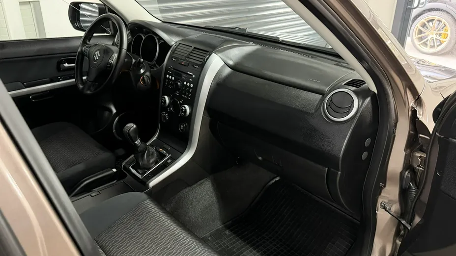 SUZUKI Grand Vitara -