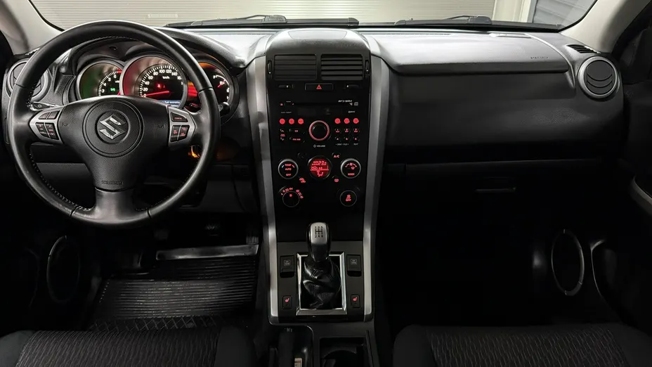 SUZUKI Grand Vitara -