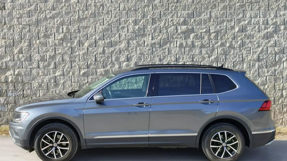 VOLKSWAGEN Tiguan -