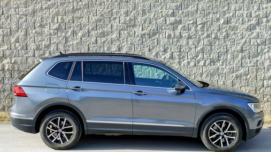 VOLKSWAGEN Tiguan -