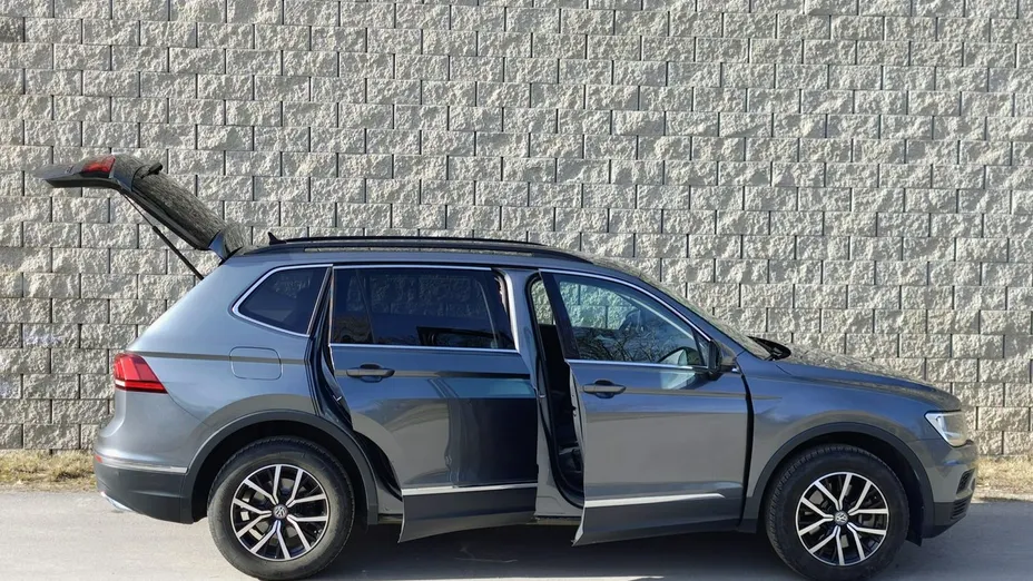 VOLKSWAGEN Tiguan -