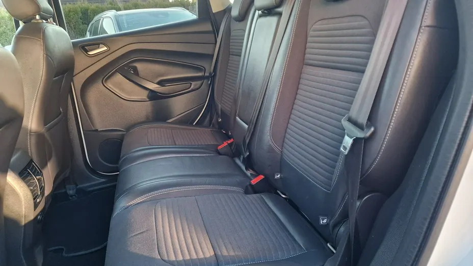 FORD Kuga -