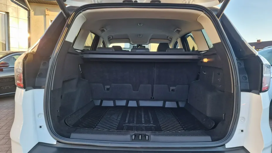 FORD Kuga -