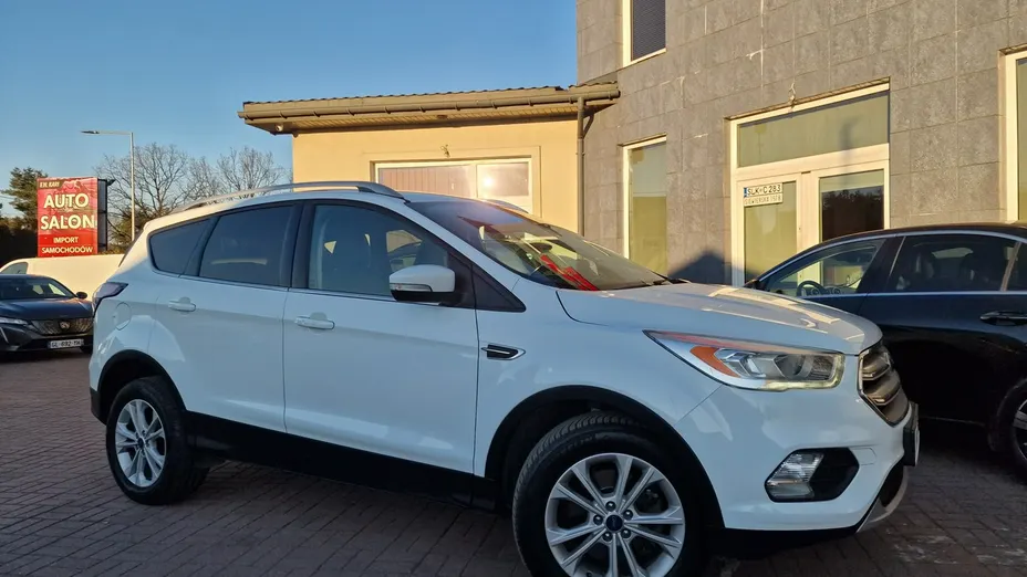 FORD Kuga -