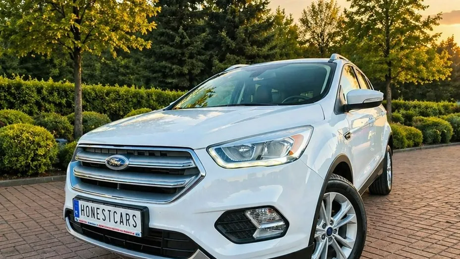 FORD Kuga -