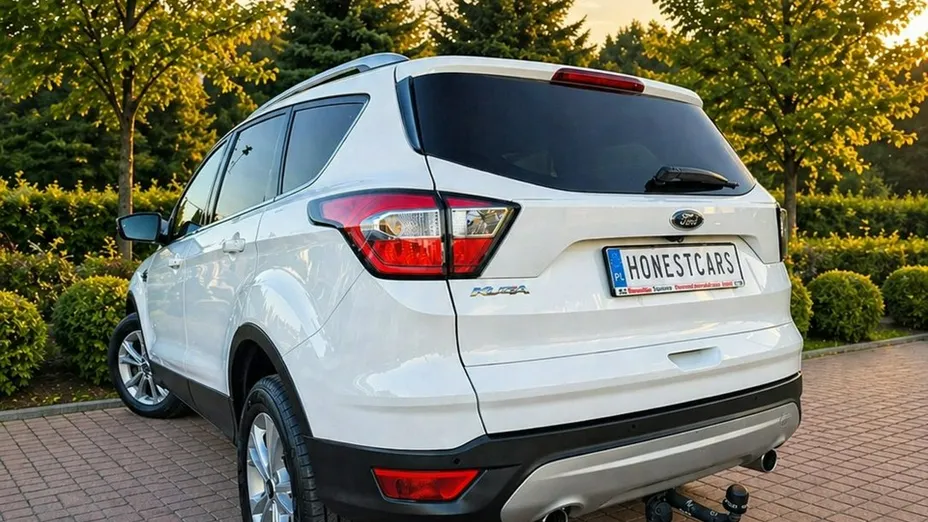 FORD Kuga -