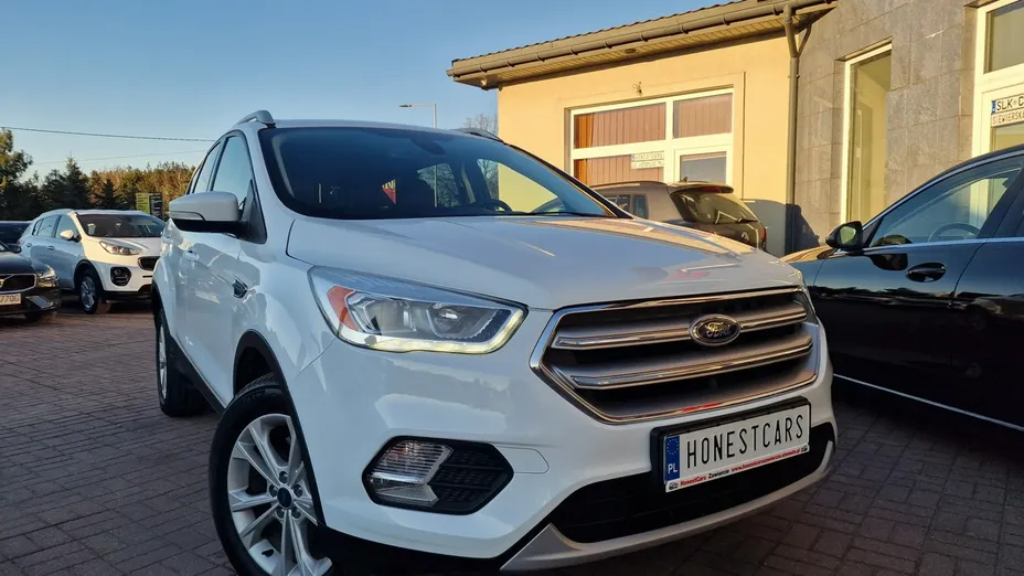 FORD Kuga -