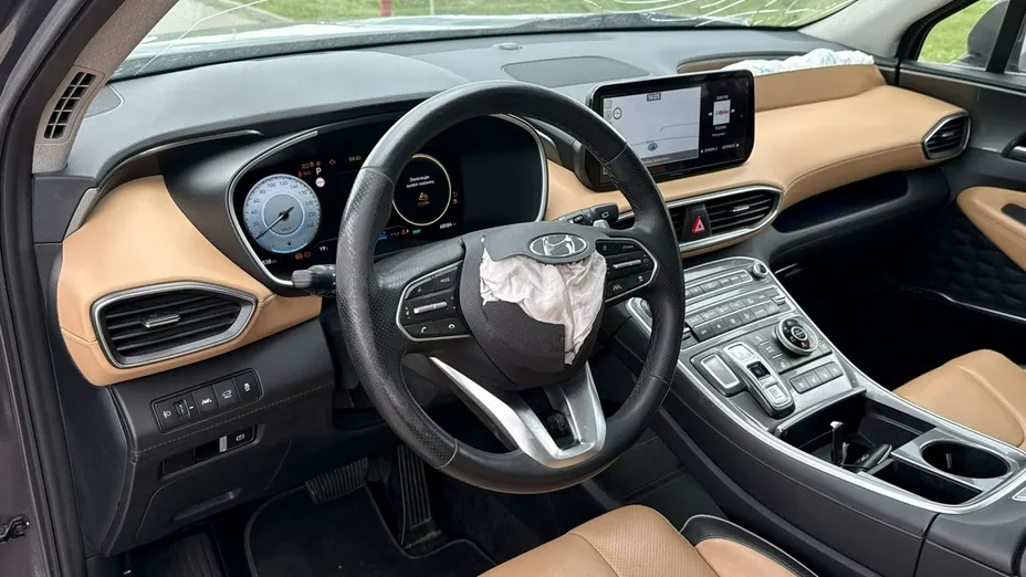 HYUNDAI Santa Fe -