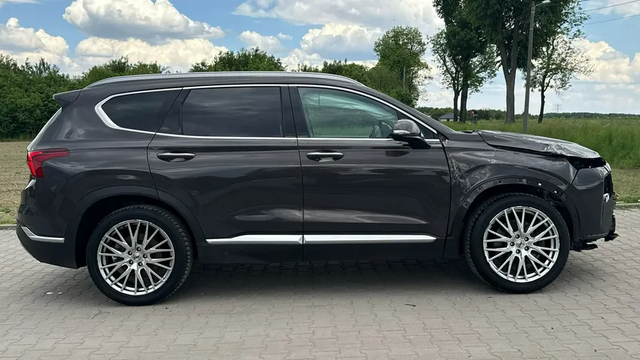 HYUNDAI Santa Fe -