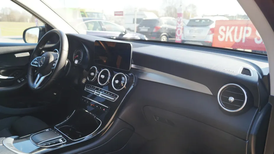 MERCEDES-BENZ GLC -