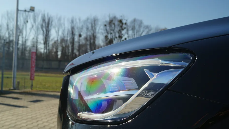MERCEDES-BENZ GLC -