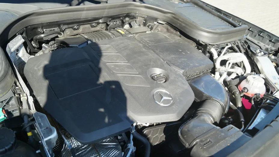 MERCEDES-BENZ GLC -