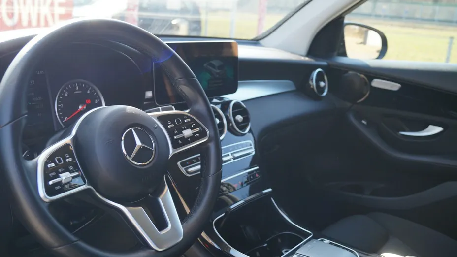 MERCEDES-BENZ GLC -