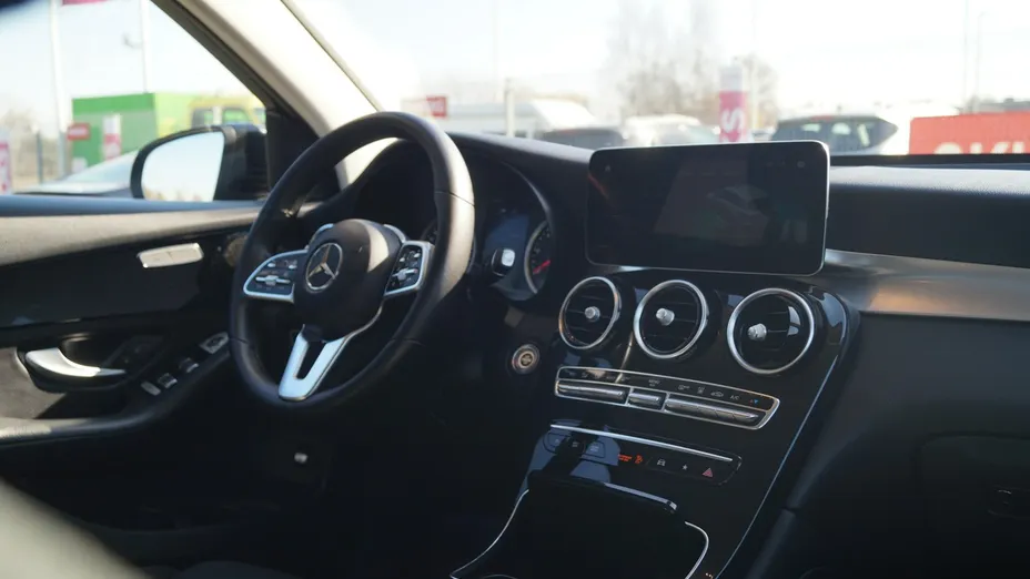 MERCEDES-BENZ GLC -
