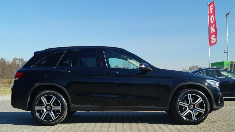 MERCEDES-BENZ GLC -