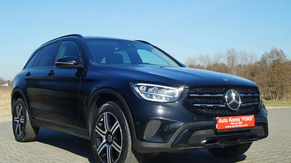 MERCEDES-BENZ GLC -