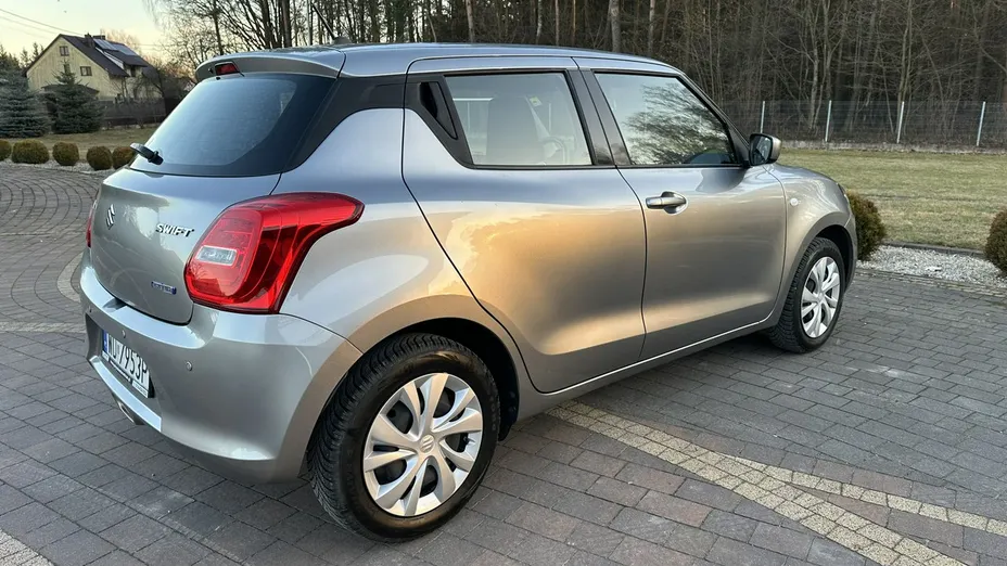 SUZUKI Swift -