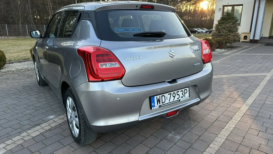SUZUKI Swift -