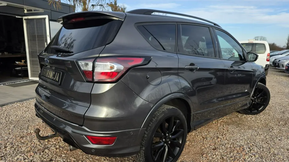 FORD Kuga -