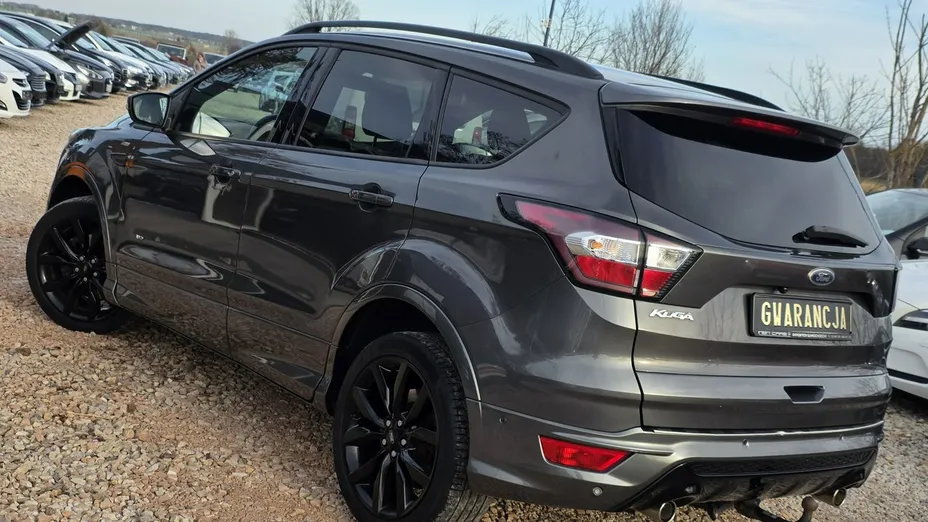 FORD Kuga -