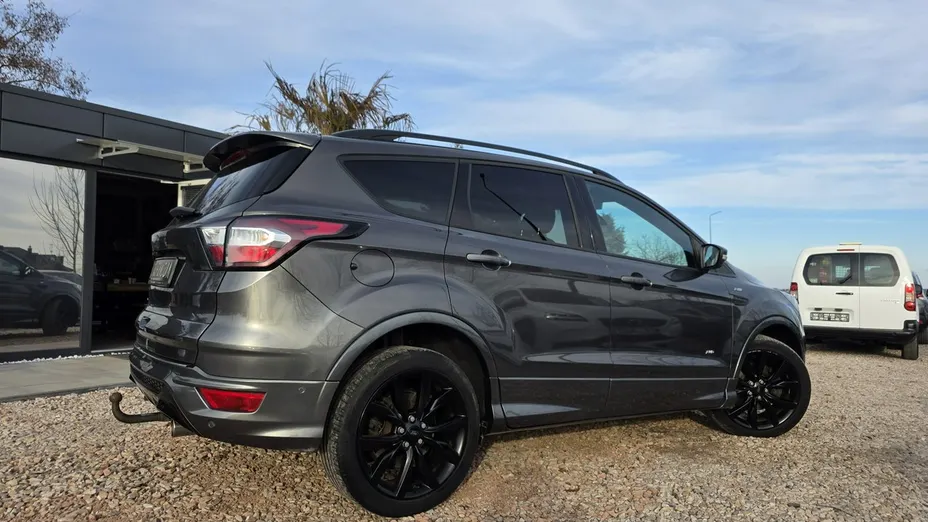 FORD Kuga -