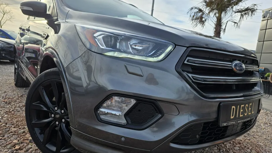 FORD Kuga -