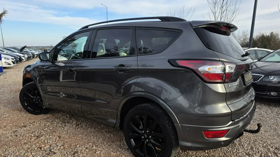 FORD Kuga -
