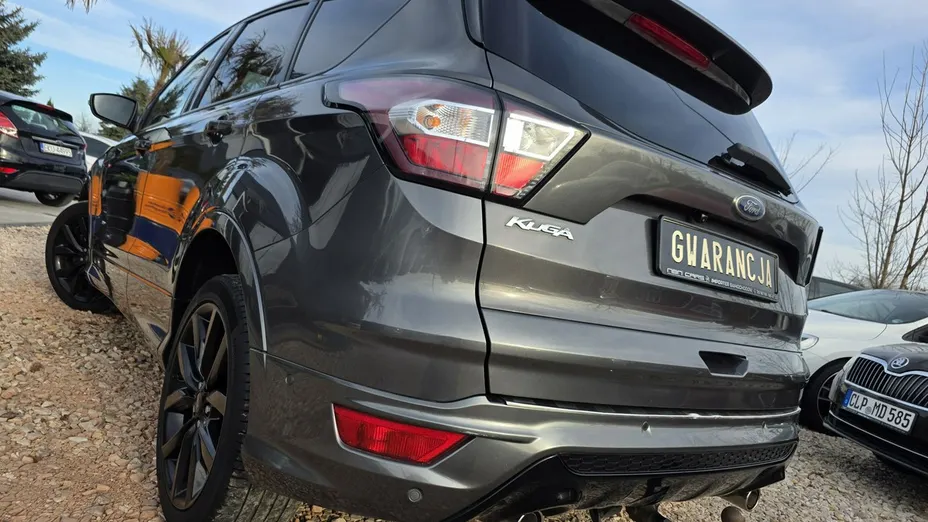 FORD Kuga -