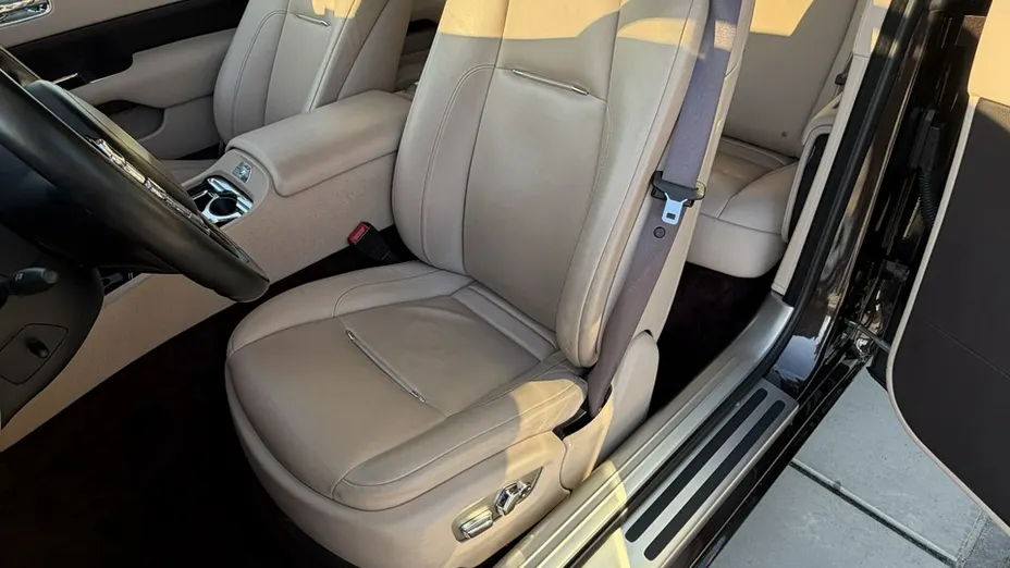 ROLLS-ROYCE Wraith -