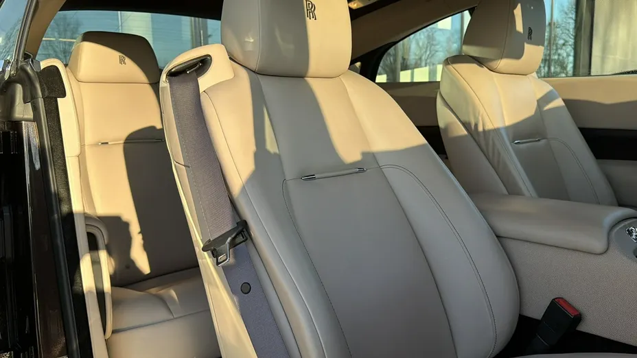 ROLLS-ROYCE Wraith -