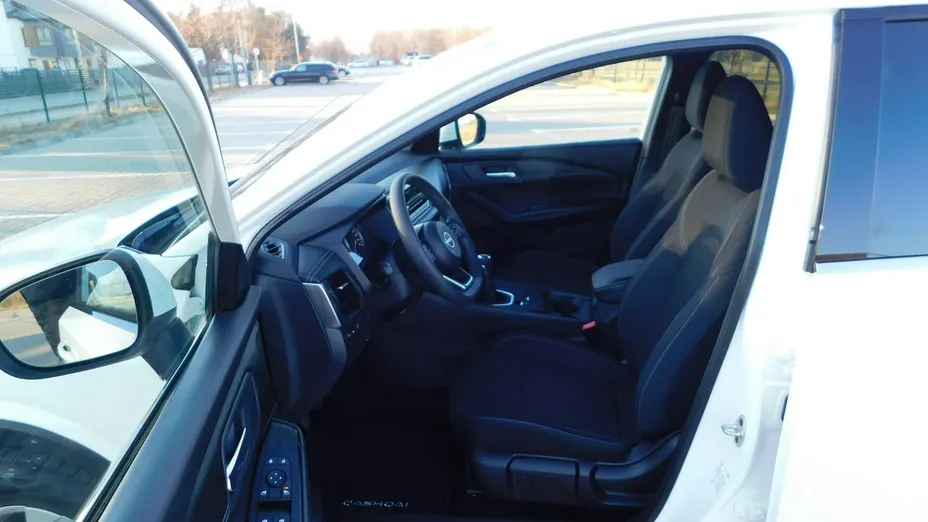 NISSAN Qashqai -