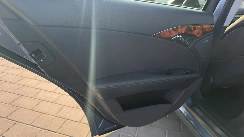 MERCEDES-BENZ E Klasa -