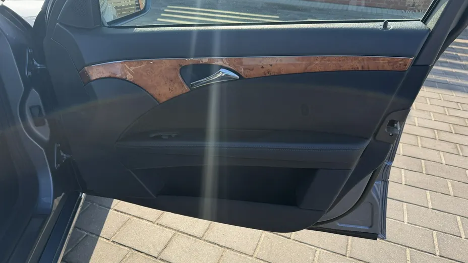 MERCEDES-BENZ E Klasa -