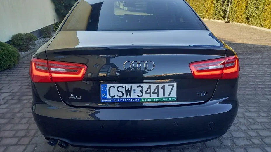 AUDI A6 -