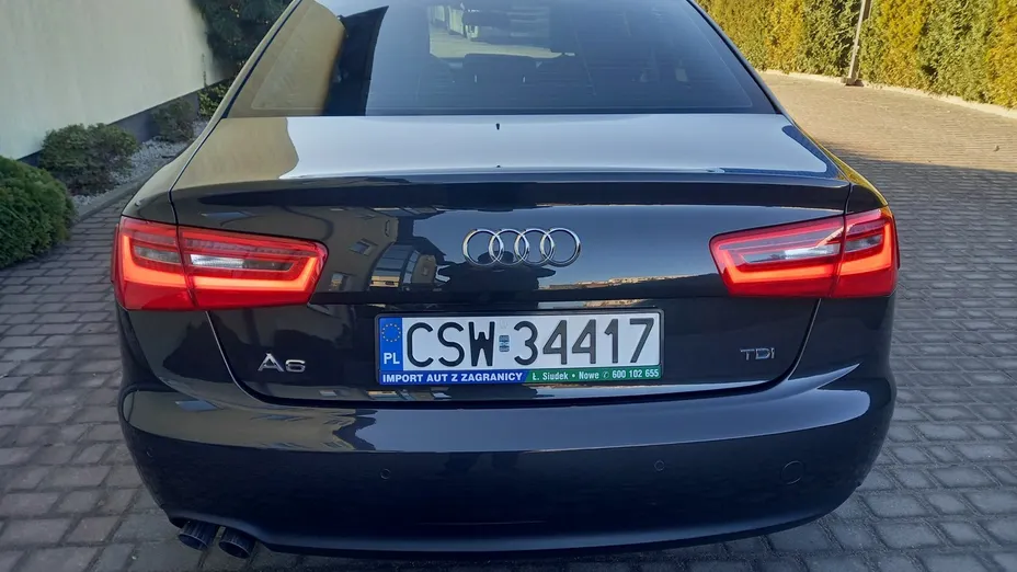 AUDI A6 -