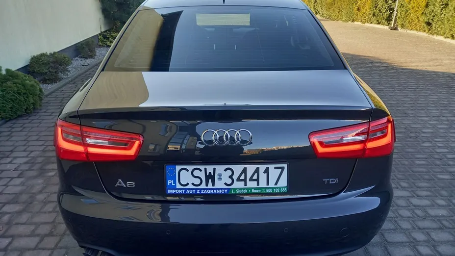 AUDI A6 -