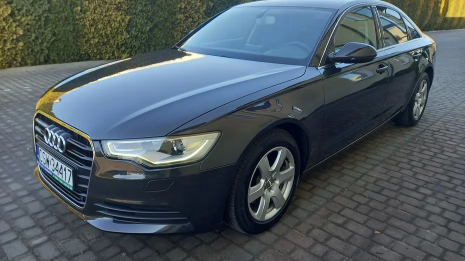 AUDI A6 -