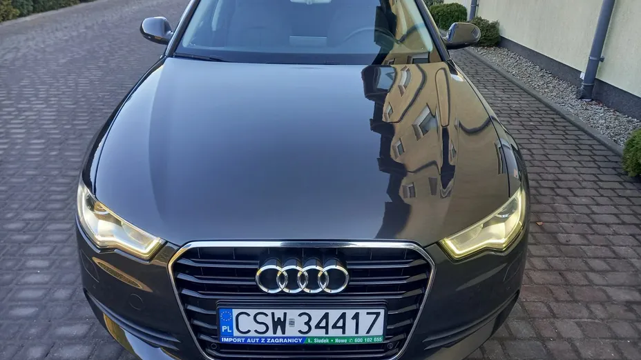 AUDI A6 -
