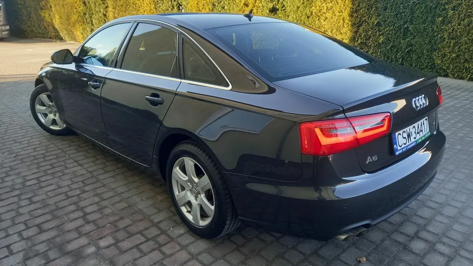 AUDI A6 -