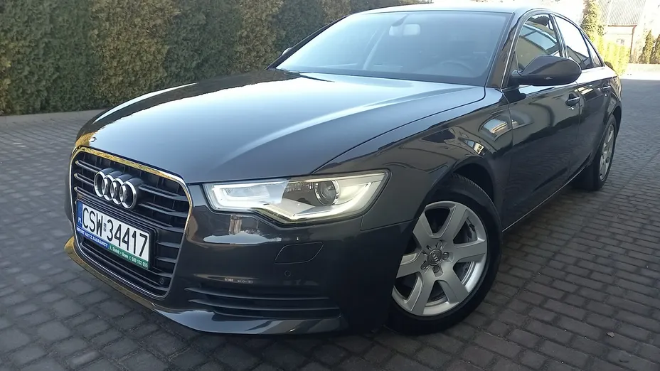 AUDI A6 -