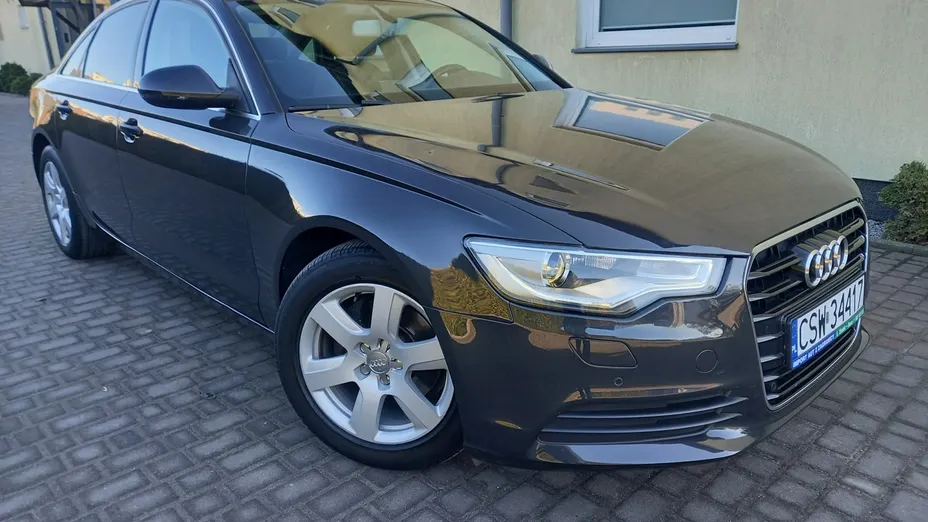 AUDI A6 -