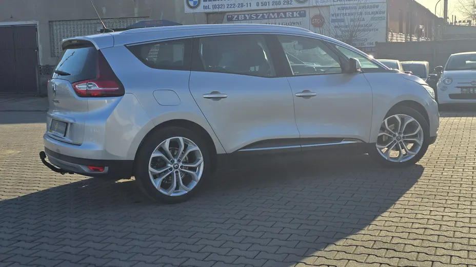 RENAULT Grand Scenic -