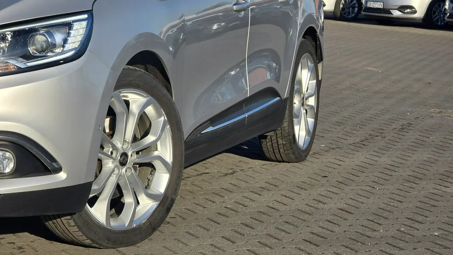 RENAULT Grand Scenic -