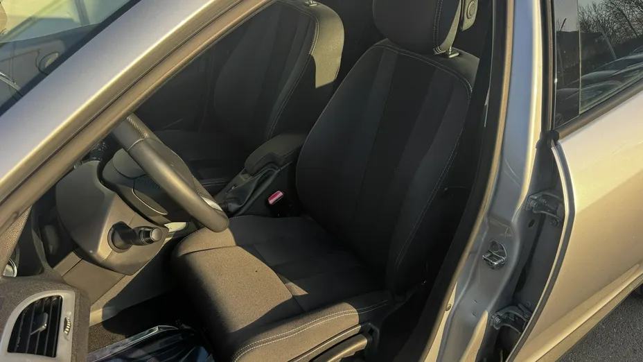 RENAULT Megane -